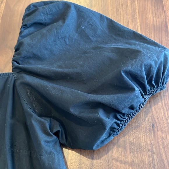 H&M COTTON MINI DRESS WITH SUPER PUFFY SHOULDERS like whoa - Picture 3 of 3